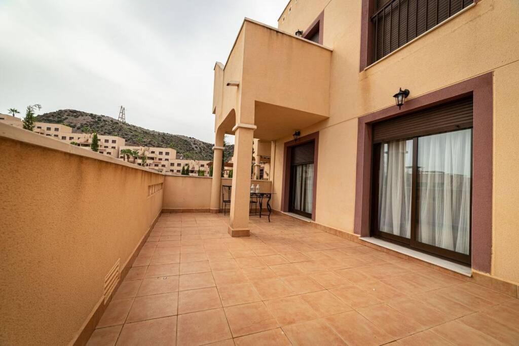 Relajante Con Vistas Al Atardecer En Apartment